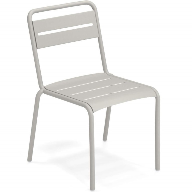 Emu Star stackable armchair
