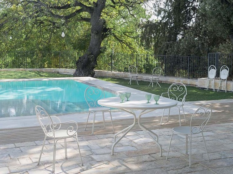 Pigalle stackable chair Emu