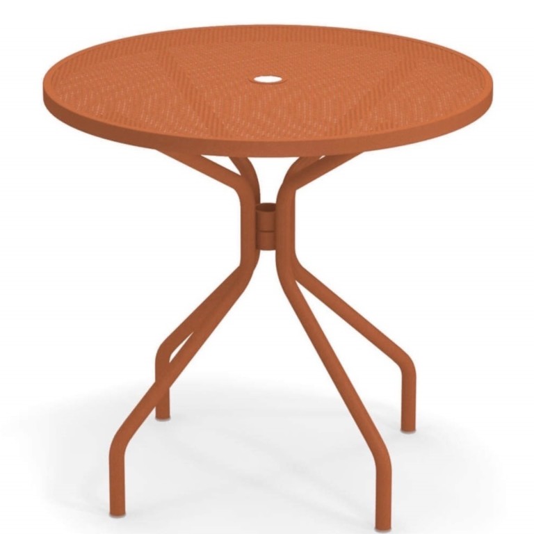 Emu Cambi round tables