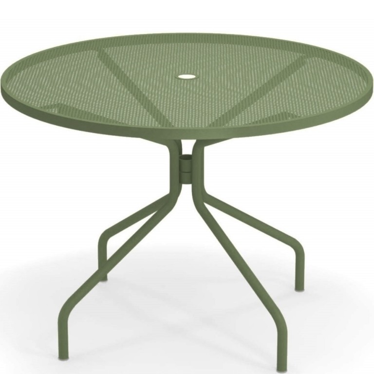 Emu Cambi round tables
