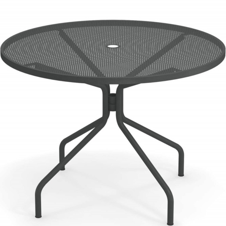 Emu Cambi round tables