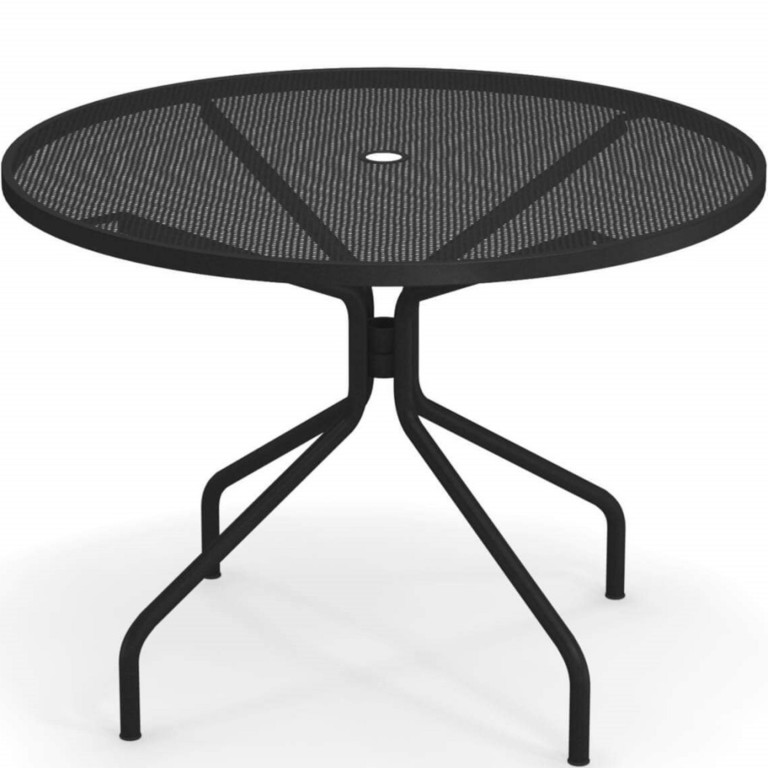 Emu Cambi round tables