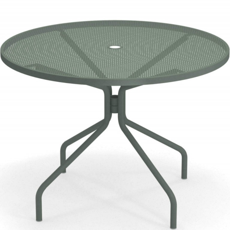 Emu Cambi round tables