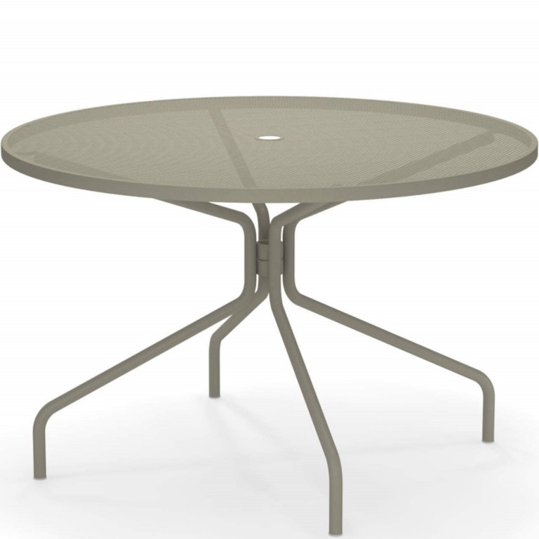 Emu Cambi round tables