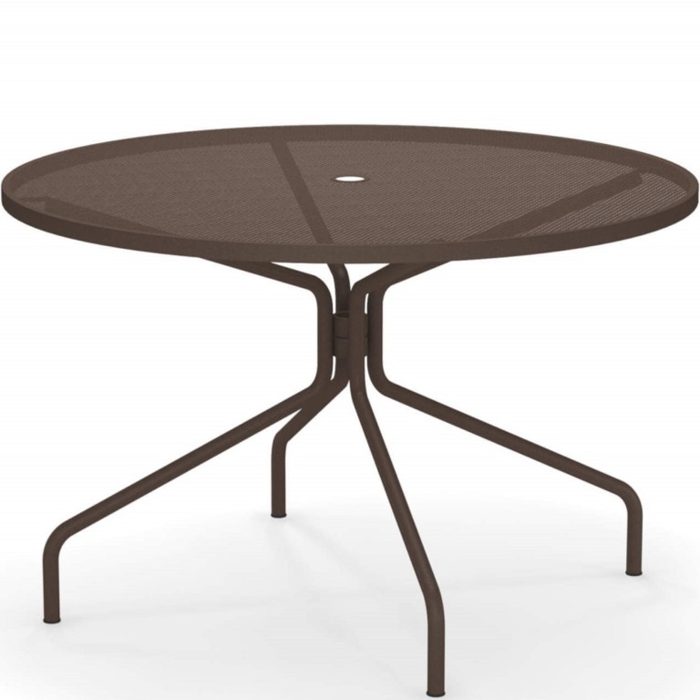 Emu Cambi round tables