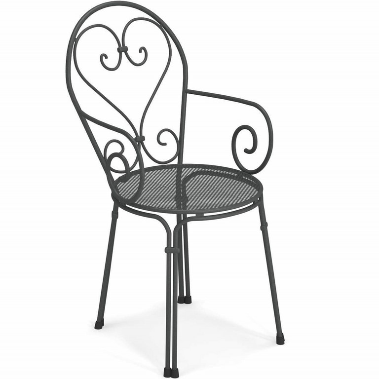 Pigalle Emu Tables and chairs