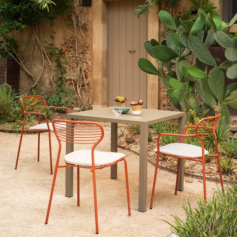 Emu Apero Collection