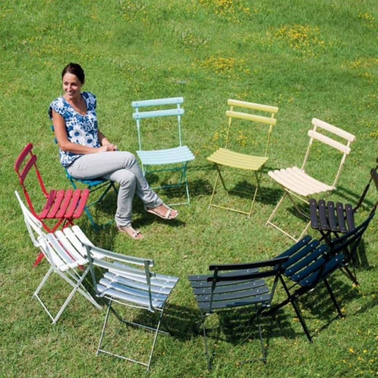 Emu Arc en ciel folding chair and table