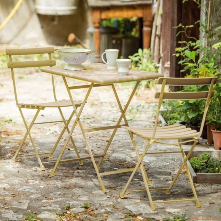 Emu Arc en Ciel folding chair