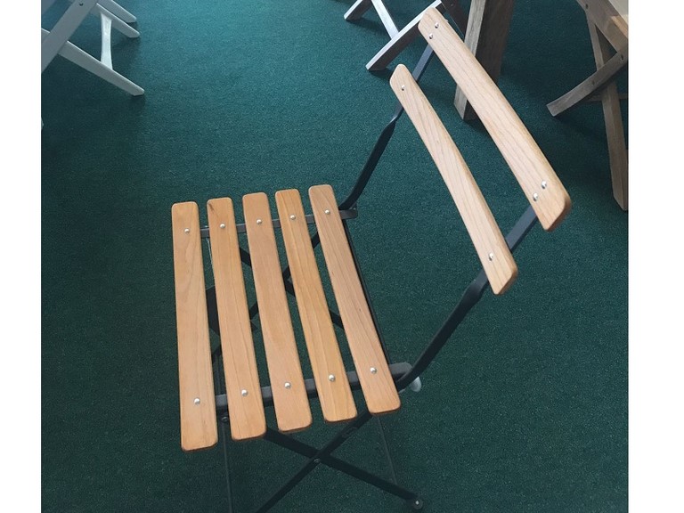 Club Arc en Ciel folding chair