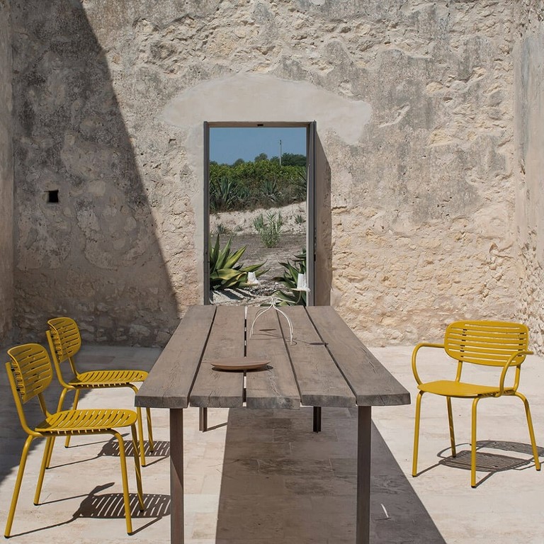 Garden Furniture Emu Mom Collection