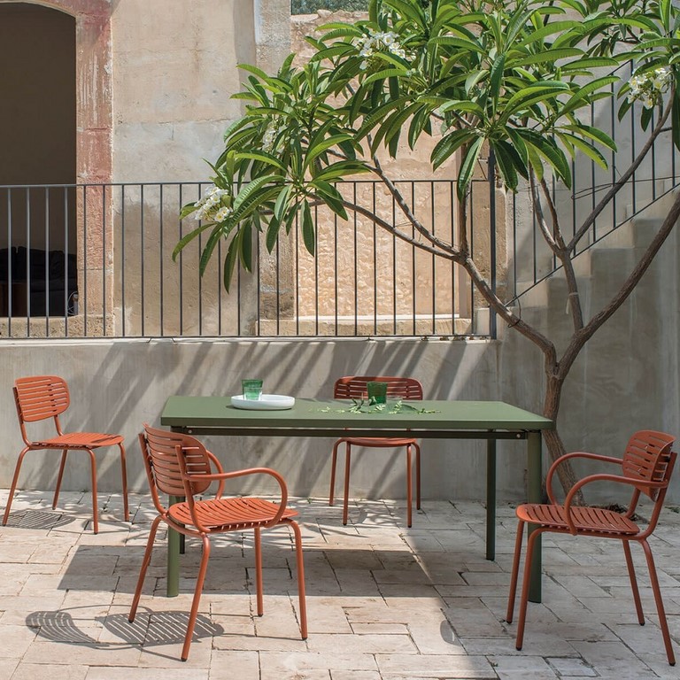 Garden Furniture Emu Mom Collection