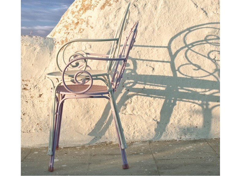 Pigalle stackable chair Emu