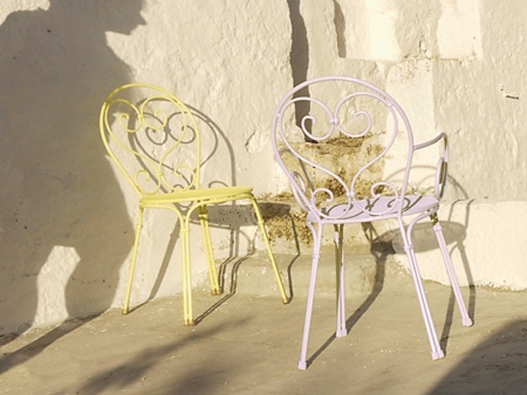 Pigalle stackable chair Emu