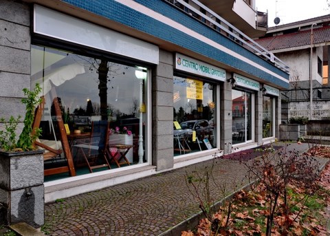headquarder and show-room centro mobili giardino