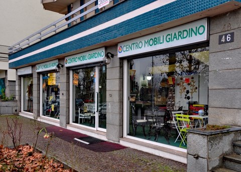 headquarder and show-room centro mobili giardino