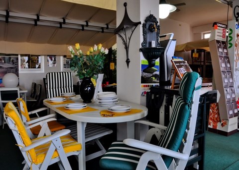 headquarder and show-room centro mobili giardino